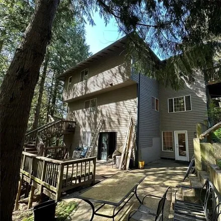 Buy this 3 bed house on 20899 Northeast 13th Street in Sammamish, WA 98074