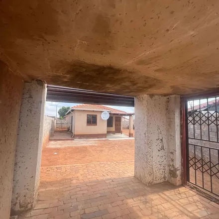 Image 8 - Wild Chestnut Street, Protea Glen, Soweto, 1861, South Africa - Apartment for rent