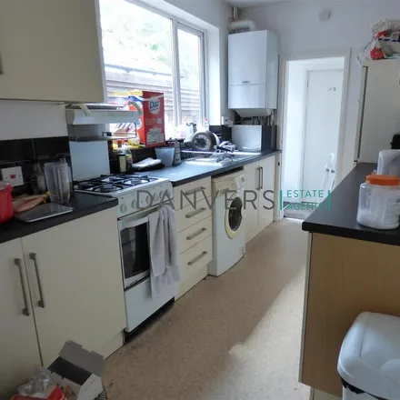 Rent this 4 bed townhouse on Rydal Street in Leicester, LE2 7HT
