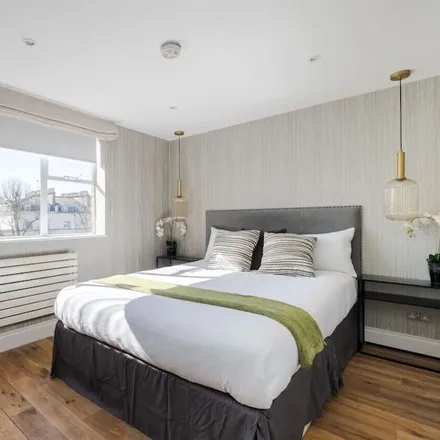 Rent this 3 bed apartment on London in W9 1DS, United Kingdom