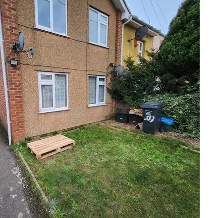 Rent this studio apartment on 103 Bath Road in Eastover, Bridgwater