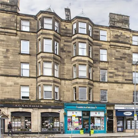 Rent this 3 bed apartment on Chamberlain Road in City of Edinburgh, EH10 4DL