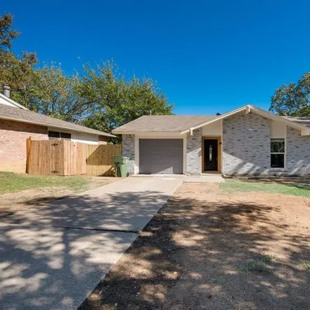 Image 2 - 611 Mc Kown Drive, Mansfield, TX 76063, USA - House for sale