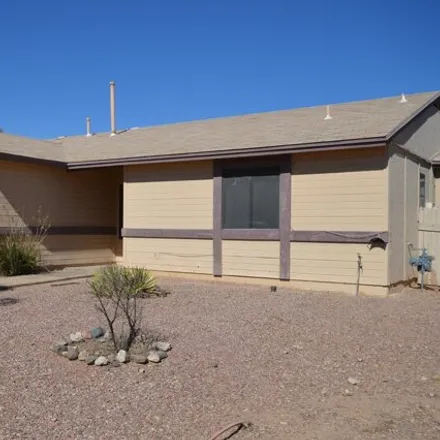 Rent this 2 bed house on 2670 W Edsbrook Pl in Tucson, Arizona