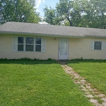 Buy this 2 bed house on 2816 Nameoki Dr in Granite City, Illinois