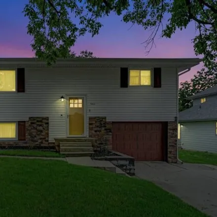 Buy this 2 bed house on 5437 South 116th Street in Omaha, NE 68137