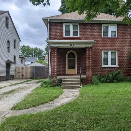 Buy this 2 bed house on 962 Lilley Avenue in Columbus, OH 43206