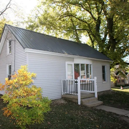Buy this 2 bed house on 407 East Fast Avenue in Mackinaw, Tazewell County