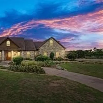 Buy this 4 bed house on 232 Ranchcrest Road in McLennan County, TX 76655