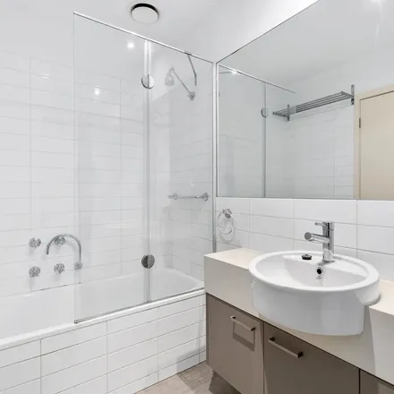 Image 4 - Silk Apartments, 493-499 Victoria Street, West Melbourne VIC 3003, Australia - Apartment for rent