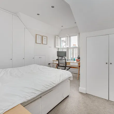 Image 6 - Marney Road, London, SW11 5EP, United Kingdom - Apartment for rent