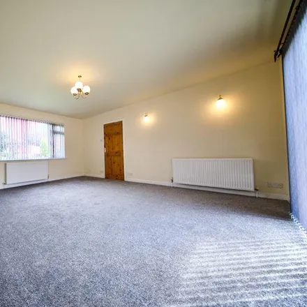 Image 2 - 23 The Ghyll, Kirklees, HD2 2FE, United Kingdom - House for rent