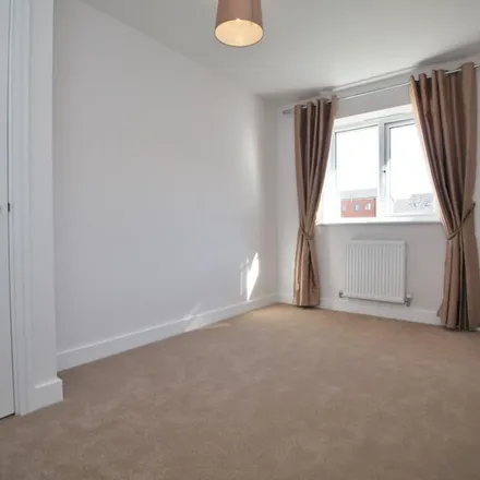 Image 3 - 25 Greenham Avenue, Reading, RG2 0WU, United Kingdom - Townhouse for rent