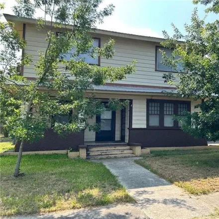 Rent this 4 bed house on 998 North Bowie Street in Seguin, TX 78155