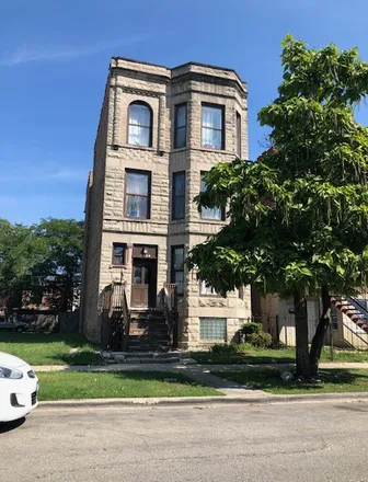 Buy this 4 bed house on 3836 West Lexington Street in Chicago, IL 60624