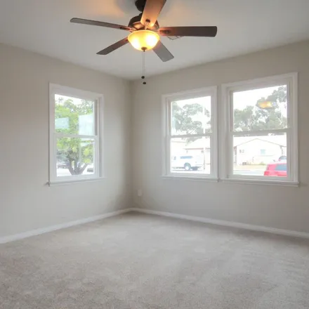 Image 6 - 1502 L Avenue, National City, CA 91950, USA - Apartment for rent
