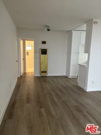 Rent this 1 bed house on 4827 Oakwood Avenue in Los Angeles, CA 90004