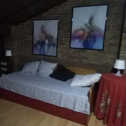 Rent this 3 bed room on Carrer de Mariola in 46005 Valencia, Spain