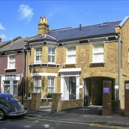 Rent this 1 bed room on Arnott Close in London, W4 1NX