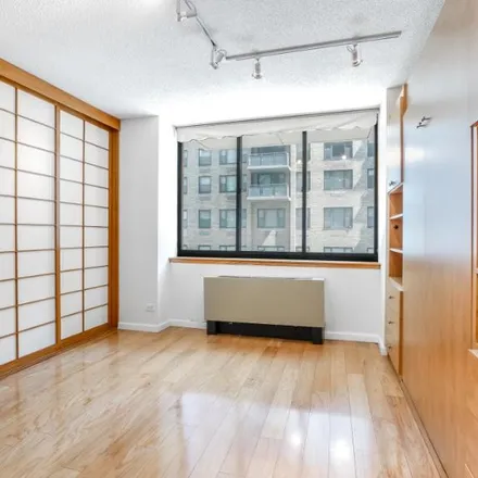 Image 2 - Studio 34, 250 East 40th Street, New York, NY 10016, USA - Apartment for rent