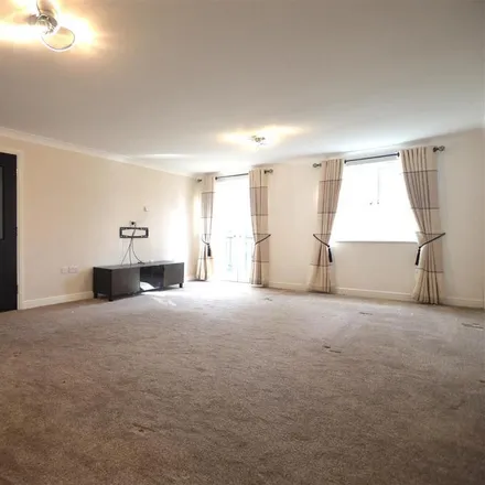 Image 3 - Brackenhurst Place, Leeds, LS17 6WD, United Kingdom - Apartment for rent