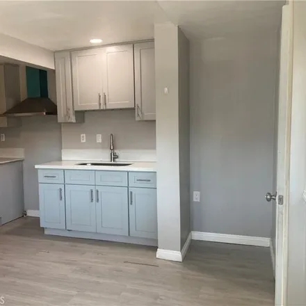 Rent this studio apartment on 474 West 15th Street in Long Beach, CA 90813