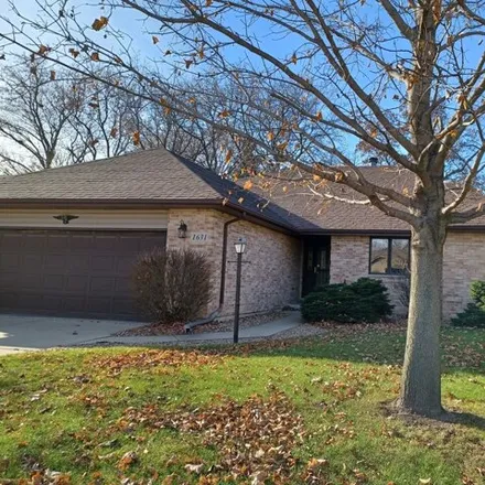 Rent this 3 bed house on 1669 Poplar Lane in Woodstock, IL 60098