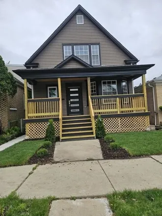 Buy this 4 bed house on 5402 North Mobile Avenue in Chicago, IL 60630