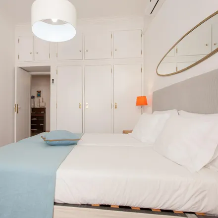 Rent this 2 bed apartment on Rua das Farinhas 4 in 6, 8