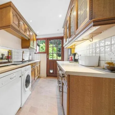 Image 6 - Clock House Road, London, BR3 4LL, United Kingdom - Townhouse for sale