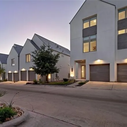 Buy this 4 bed condo on 2512 Watkins Way in Austin, TX 78746