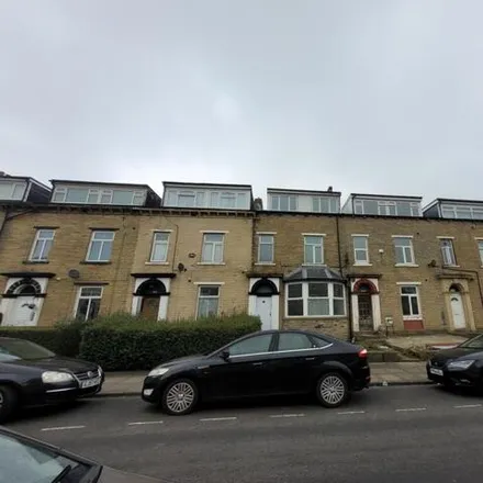 Image 3 - Grove Terrace, Bradford, BD7 1AF, United Kingdom - Townhouse for sale
