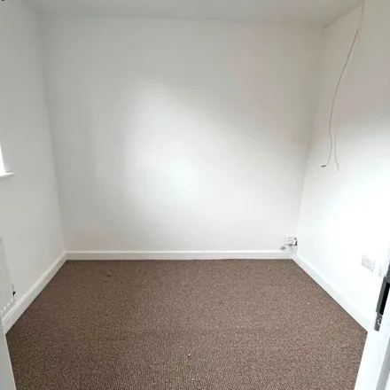 Image 2 - Willow Edge, Stroud, GL2 4BJ, United Kingdom - Apartment for rent