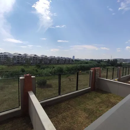 Image 2 - Waterfall Corner, Waterfall Drive, Barbeque Downs, Sandton, 1681, South Africa - Apartment for rent