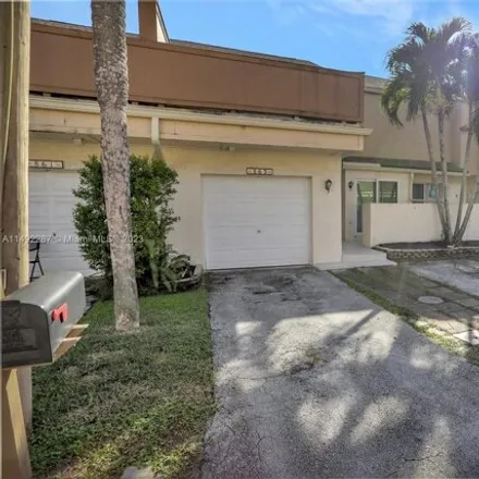 Buy this 3 bed townhouse on unnamed road in Plantation, FL 33324