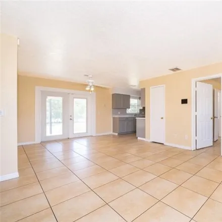Image 4 - 17 Trotters Circle, Buenaventura Lakes, FL 34743, USA - House for sale
