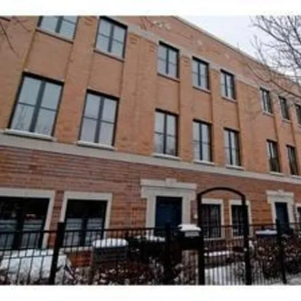 Rent this 3 bed house on Chelsea Townhomes in 1107 - 1153 West Monroe Street, Chicago