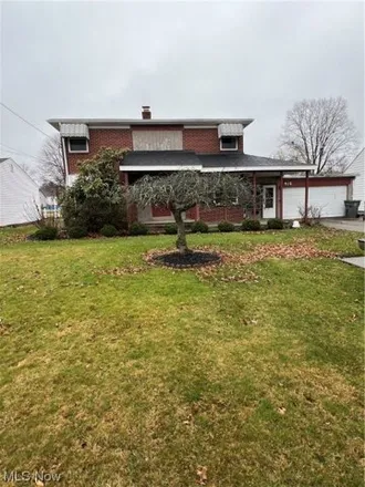 Buy this 3 bed house on 911 South Schenley Avenue in Youngstown, OH 44509