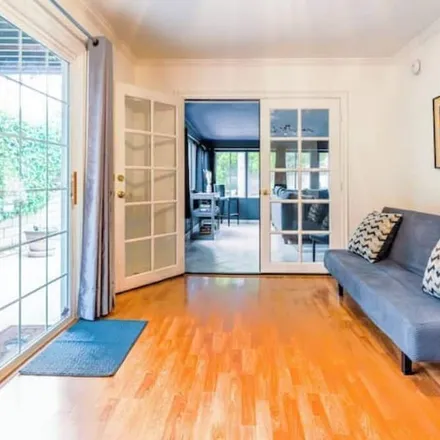 Rent this 2 bed house on Burbank