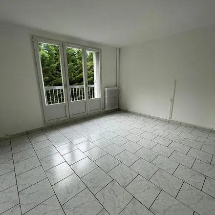 Image 5 - 1 Rue Babeuf, 80000 Amiens, France - Apartment for rent