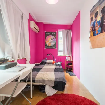 Rent this 6 bed room on Madrid in Wok Fresh, Calle de Hortaleza