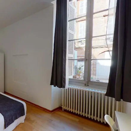 Rent this 8 bed room on 13 Rue Peyras in 31000 Toulouse, France