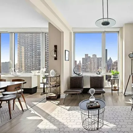Image 7 - Bridge Tower Place, East 61st Street, New York, NY 10021, USA - Condo for sale