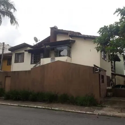 Buy this 4 bed house on Rua Mário Quintana in Praia dos Amores, Balneário Camboriú - SC