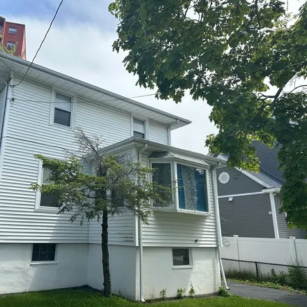 Buy this 3 bed house on 28 John St