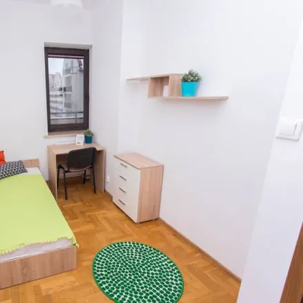 Rent this 6 bed room on Pod Strzechą 4 in 02-798 Warsaw, Poland