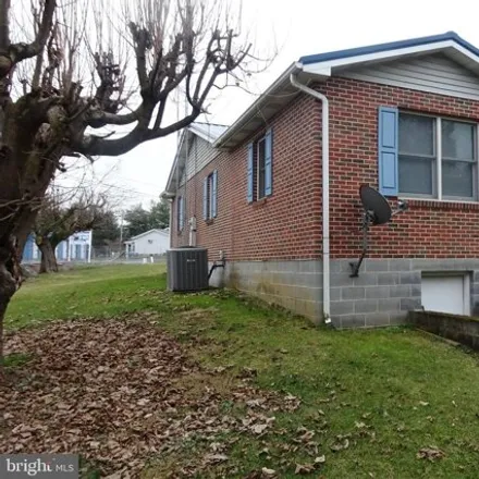 Image 6 - 420 South Penn Street, Dykeman Spring, Shippensburg Township, PA 17257, USA - House for sale