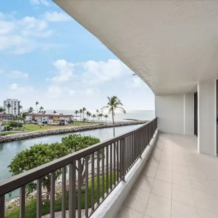 Buy this 3 bed condo on Admiralty Pointe 1 in Gulf Shore Boulevard North, Naples