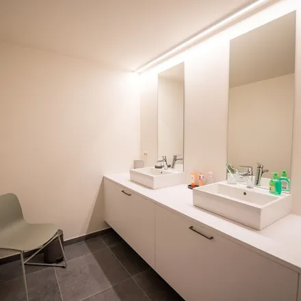 Rent this 2 bed apartment on Statiestraat in 9870 Zulte, Belgium
