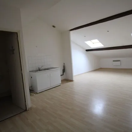 Rent this 3 bed apartment on 5 Rue de Sarrelouis in 57320 Bouzonville, France